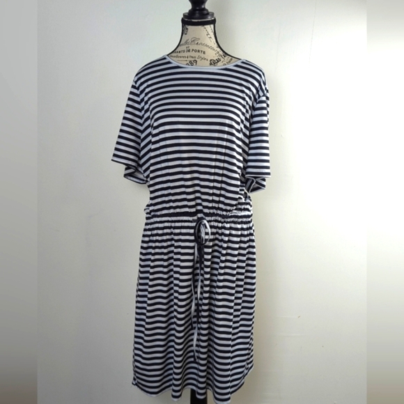 SHEIN Dresses & Skirts - Shein| Black and White Striped Midi Dress